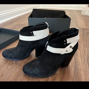 Rag & Bone Harrow bootie in black with off white accent